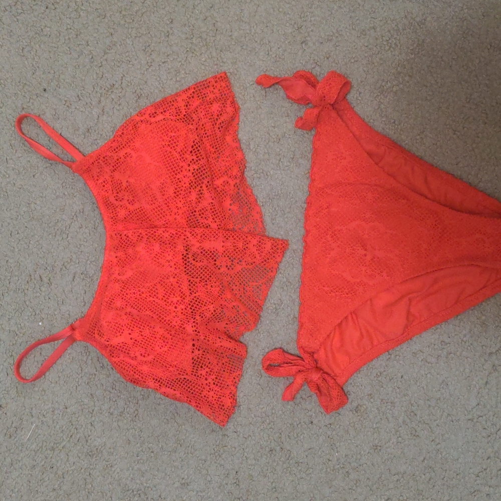Mossimo (Target brand) Bathing suit set